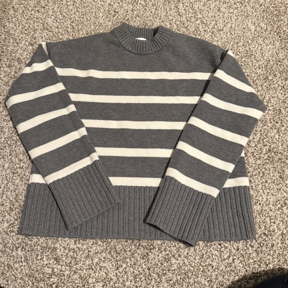 H&M Charcoal Ribbed Sweater